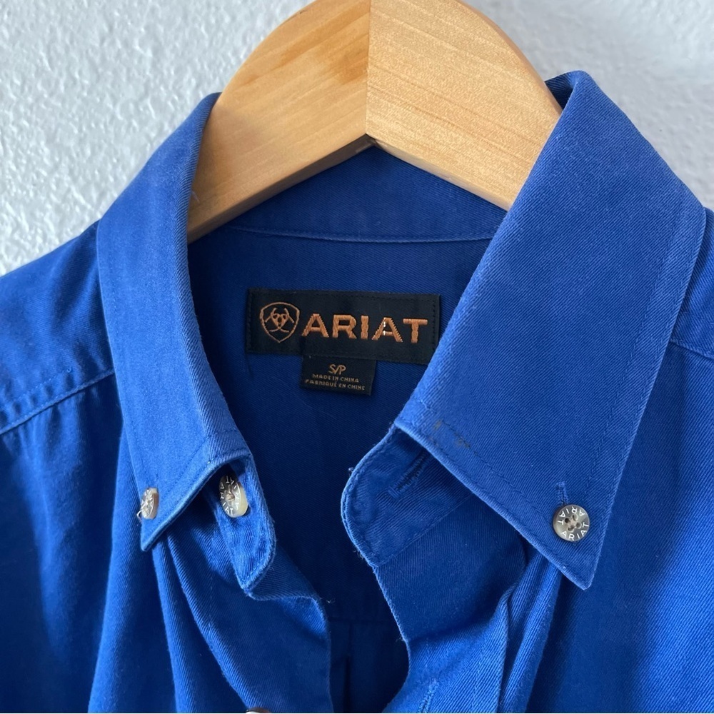 Ariat Men's Ultramarine Blue Solid Twill Button-Up Classic Fit Shirt Size Small - Picture 7 of 10